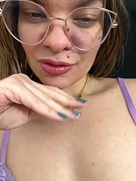 Snapshot of Pribaixinha chatting on 10-11-25, 03:06 Pribaixinha online show from 10-11-25, 03:06