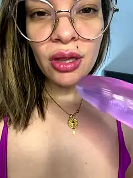 Snapshot of Pribaixinha chatting on 11-09-25, 08:40 Pribaixinha online show from 11-09-25, 08:40