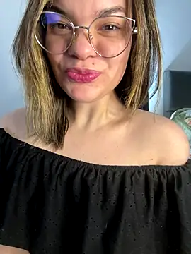 Snapshot of Pribaixinha chatting on 11-24-25, 08:52 Pribaixinha online show from 11-24-25, 08:52