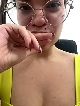 Snapshot of Pribaixinha chatting on 12-17-25, 06:25 Pribaixinha online show from 12-17-25, 06:25