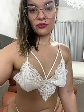 Snapshot of Pribaixinha chatting on 02-20-26, 09:04 Pribaixinha online show from 02-20-26, 09:04