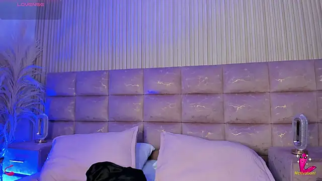 ShaunaDream online show from 05-07-26, 04:07