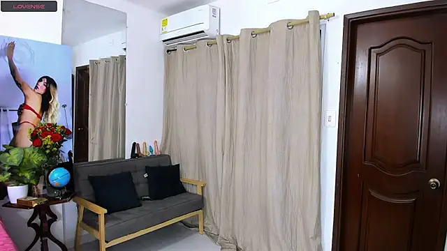 Snapshot of zou_quira chatting on 03-03-26, 01:34 zou quira online show from 03-03-26, 01:34