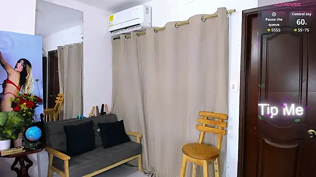 Snapshot of zou_quira chatting on 03-05-26, 03:02 zou quira online show from 03-05-26, 03:02