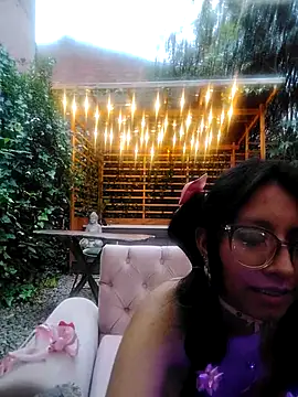 Snapshot of VioletxBloom chatting on 09-29-25, 09:52 VioletxBloom online show from 09-29-25, 09:52