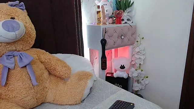 VioletxBloom online show from 10-04-25, 08:29