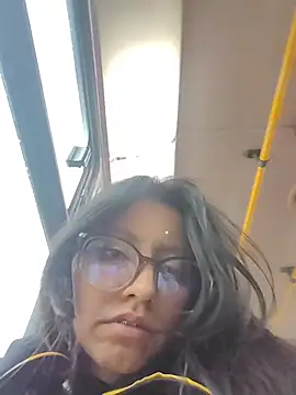 Snapshot of VioletxBloom chatting on 12-04-25, 11:19 VioletxBloom online show from 12-04-25, 11:19