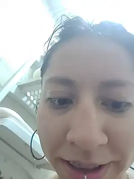 Snapshot of VioletxBloom chatting on 12-14-25, 04:45 VioletxBloom online show from 12-14-25, 04:45