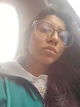 VioletxBloom online show from 12-15-25, 05:50