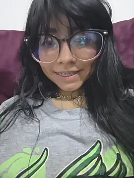 Snapshot of VioletxBloom chatting on 02-25-26, 12:53 VioletxBloom online show from 02-25-26, 12:53