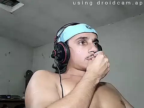 Snapshot of papito20cm chatting on 01-12-26, 12:27 papito20cm online show from 01-12-26, 12:27