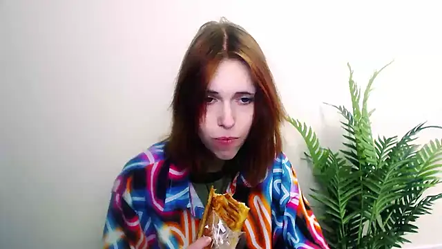 Snapshot of GuessMe___ chatting on 01-12-26, 11:21 GuessMe online show from 01-12-26, 11:21