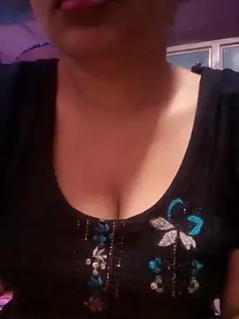 Snapshot of TINASONI chatting on 09-27-25, 01:21 TINASONI online show from 09-27-25, 01:21