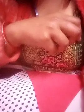 Snapshot of TINASONI chatting on 02-13-26, 10:50 TINASONI online show from 02-13-26, 10:50