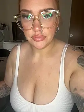 MysteriousMylaX online show from 10-09-25, 12:14