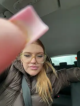 Snapshot of MysteriousMylaX chatting on 02-05-26, 02:33 MysteriousMylaX online show from 02-05-26, 02:33