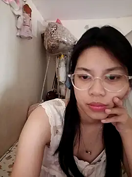 Snapshot of Katanh chatting on 10-26-25, 07:03 Katanh online show from 10-26-25, 07:03