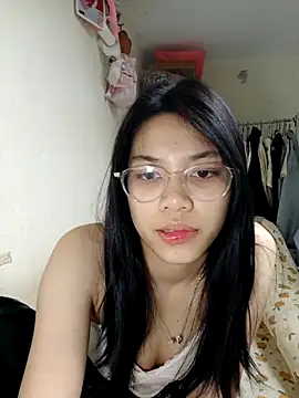 Snapshot of Katanh chatting on 10-29-25, 12:40 Katanh online show from 10-29-25, 12:40