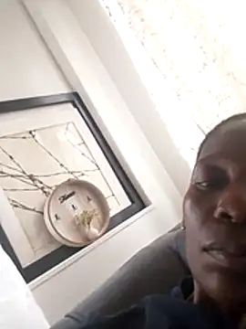 Snapshot of londie2 chatting on 11-14-25, 06:45 londie2 online show from 11-14-25, 06:45