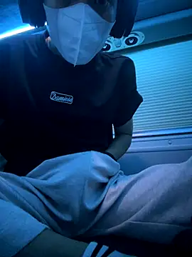 Snapshot of linh21107 chatting on 11-10-25, 11:31 linh21107 online show from 11-10-25, 11:31