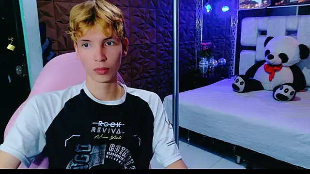 park jimin1 online show from 10-14-25, 02:40