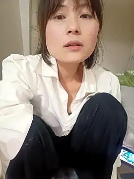 Snapshot of linda_bae00 chatting on 05-03-26, 01:06 linda bae00 online show from 05-03-26, 01:06