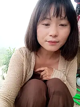 Snapshot of linda_bae00 chatting on 05-10-26, 12:05 linda bae00 online show from 05-10-26, 12:05