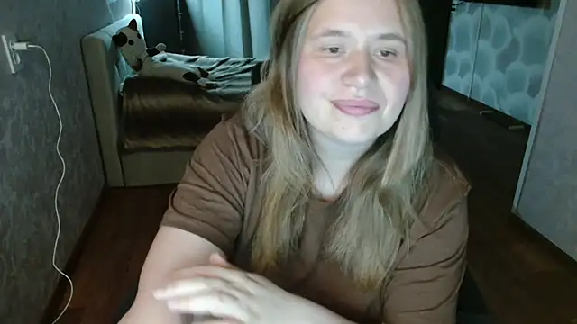 Snapshot of AdelinaLawson chatting on 05-21-26, 04:03 AdelinaLawson online show from 05-21-26, 04:03