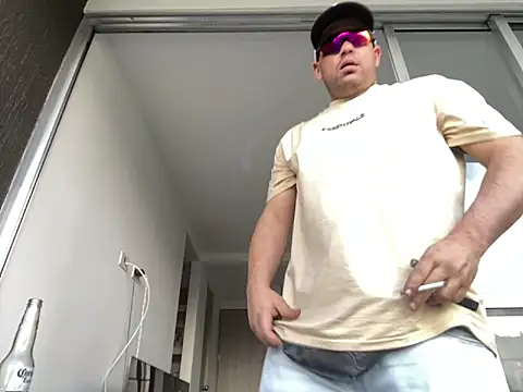 Snapshot of rider239 chatting on 10-04-25, 09:35 rider239 online show from 10-04-25, 09:35