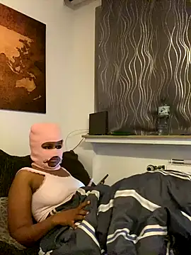 Snapshot of BadgirlnDaddy chatting on 11-03-25, 07:37 BadgirlnDaddy online show from 11-03-25, 07:37