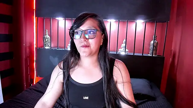 Snapshot of Skye_bluee_ chatting on 09-11-25, 03:17 Skye bluee online show from 09-11-25, 03:17