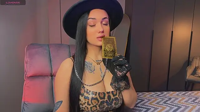 Snapshot of mygoddesshecate chatting on 10-05-25, 03:05 mygoddesshecate online show from 10-05-25, 03:05