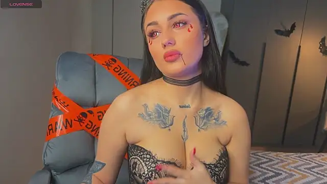 Snapshot of mygoddesshecate chatting on 10-28-25, 05:44 mygoddesshecate online show from 10-28-25, 05:44