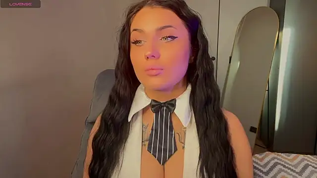 Snapshot of mygoddesshecate chatting on 02-20-26, 03:47 mygoddesshecate online show from 02-20-26, 03:47