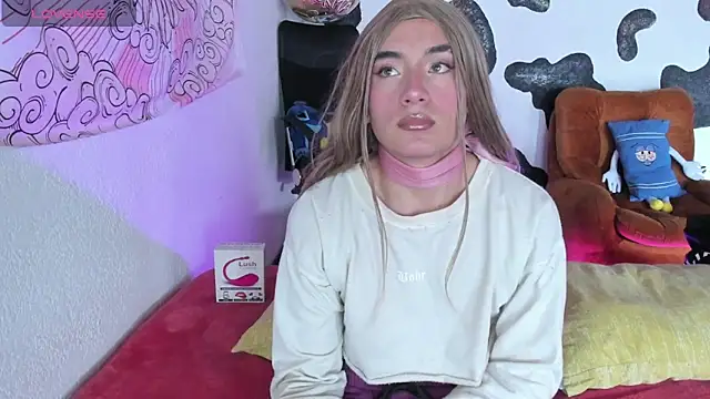 Snapshot of brihanna_cooper chatting on 10-22-25, 04:40 brihanna cooper online show from 10-22-25, 04:40