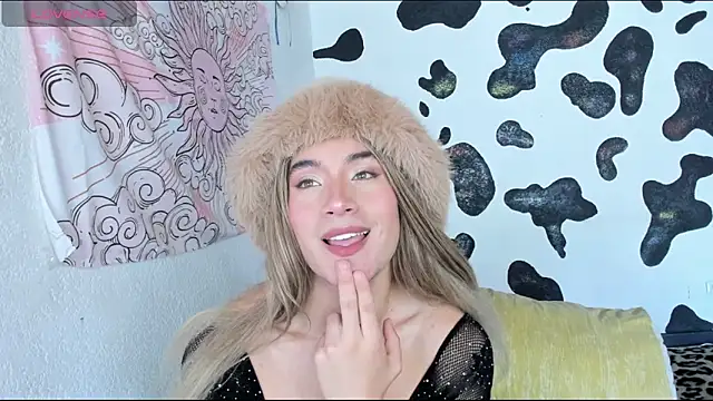 Snapshot of brihanna_cooper chatting on 11-29-25, 01:47 brihanna cooper online show from 11-29-25, 01:47