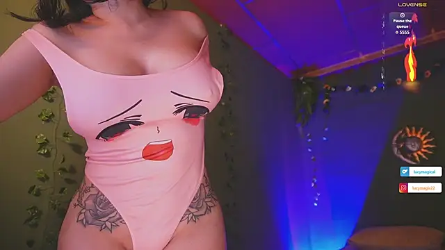 Snapshot of lucymagical1 chatting on 10-12-25, 11:15 lucymagical1 online show from 10-12-25, 11:15