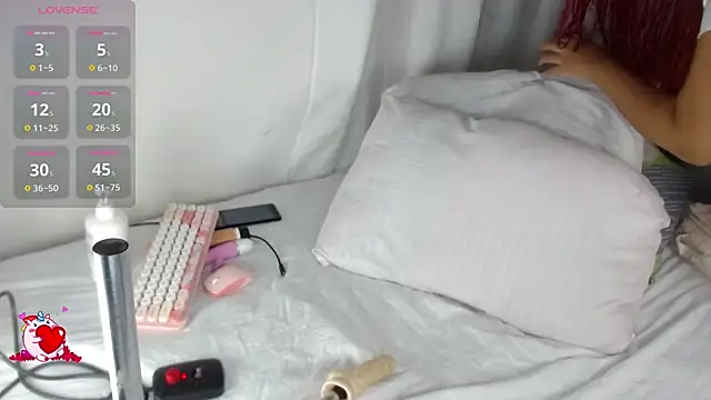 Brianna22  online show from 09-18-25, 03:41