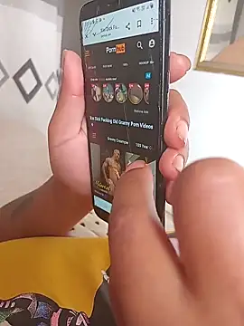 Snapshot of Big10387 chatting on 12-21-25, 01:18 Big10387 online show from 12-21-25, 01:18