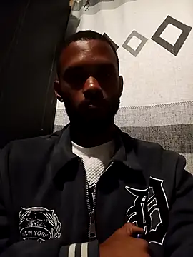 Snapshot of Big10387 chatting on 03-20-26, 07:41 Big10387 online show from 03-20-26, 07:41