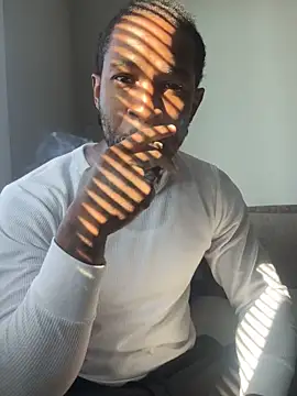 Snapshot of hardaway1523 chatting on 10-17-25, 02:08 hardaway1523 online show from 10-17-25, 02:08