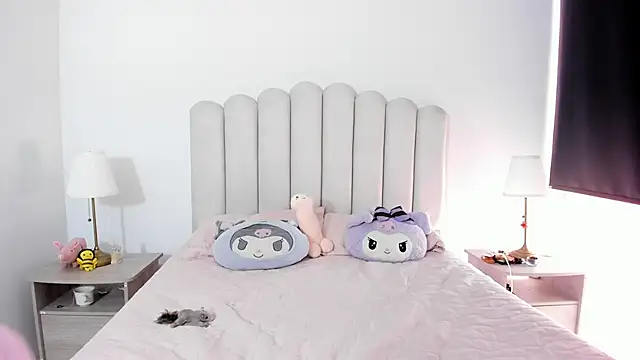 SofieBunnie online show from 10-05-25, 04:05