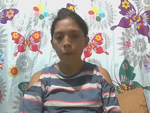 preggymom19 online show from 10-24-25, 03:47