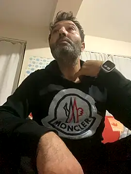 Snapshot of abs1088 chatting on 11-07-25, 08:42 abs1088 online show from 11-07-25, 08:42