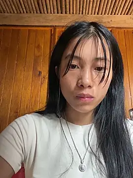 EmLy02 online show from 10-03-25, 02:19