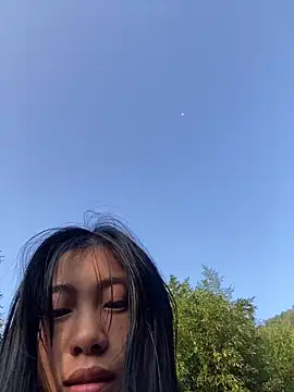 EmLy02 online show from 10-12-25, 11:48