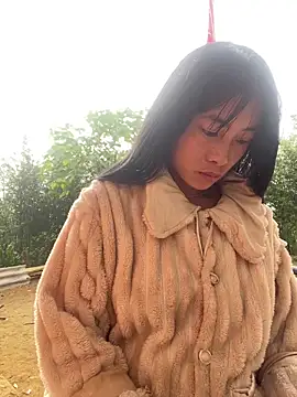 EmLy02 online show from 12-23-25, 01:25