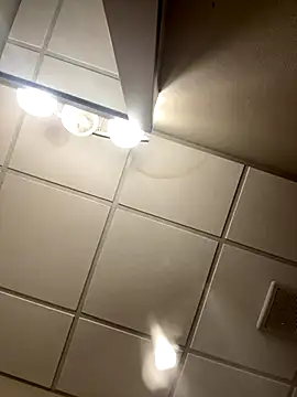 kev0n2389 online show from 09-10-25, 01:05