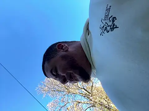 kev0n2389 online show from 10-11-25, 08:51