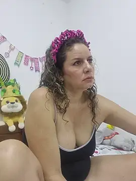 Nina vallon online show from 04-24-26, 10:39